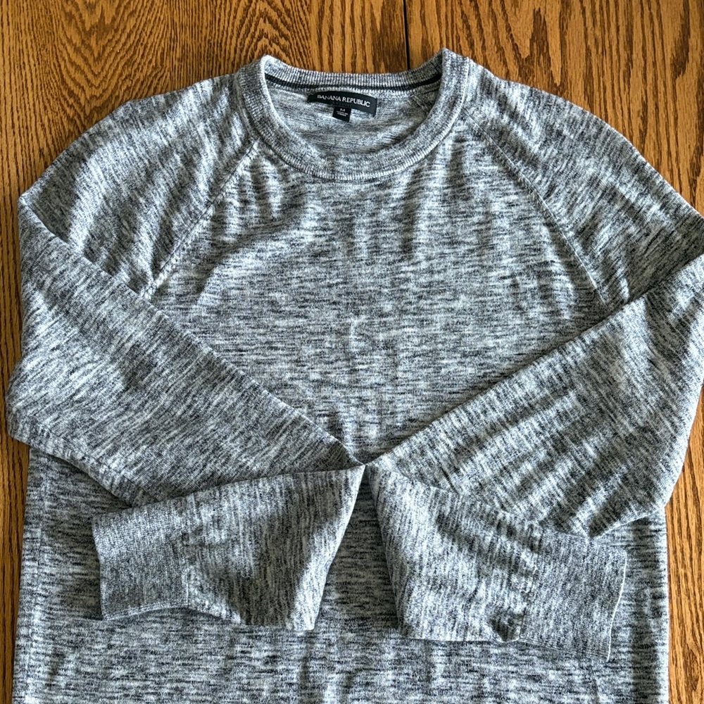 Banana Republic marbled Gray/black/white lightweight Pullover sweater M
